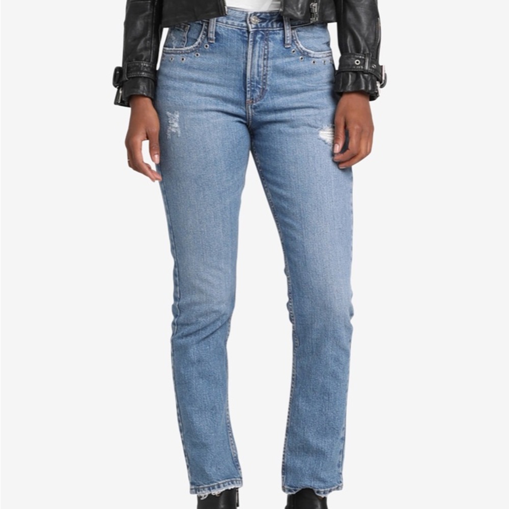 NWT Silver Jeans Co. Straight Leg Jeans
